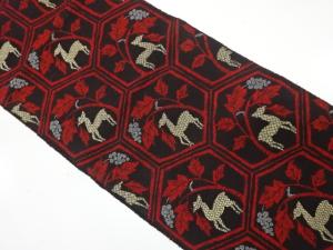 アンティーク　手織り紬　亀甲に鹿・木の実模様織り出し名古屋帯（着用可）